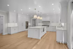 66 Saw Mill Rd, Cold Spring Harbor, NY 11724 - Photo 12