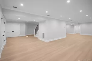 66 Saw Mill Rd, Cold Spring Harbor, NY 11724 - Photo 32