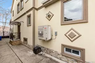 158-18 77th Ave, Flushing, NY 11366 - Photo 18