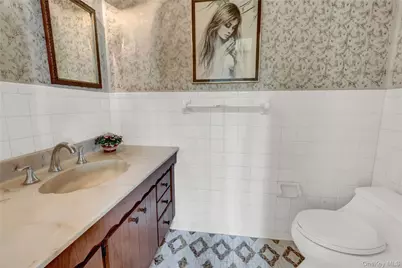 1538 10th Street, West Babylon, NY 11704 - Photo 4