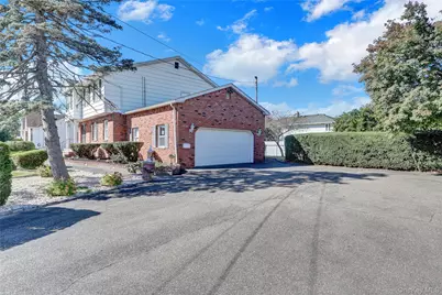 1538 10th Street, West Babylon, NY 11704 - Photo 2