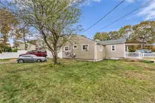 120 Somerset Ave, Mastic, NY 11950 - Photo 30