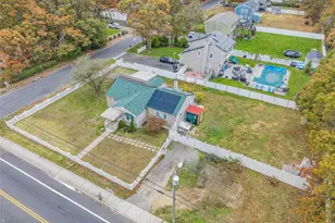 120 Somerset Ave, Mastic, NY 11950 - Photo 4