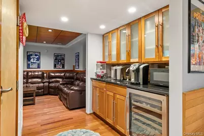 8 Scarborough Drive, Smithtown, NY 11787 - Photo 32