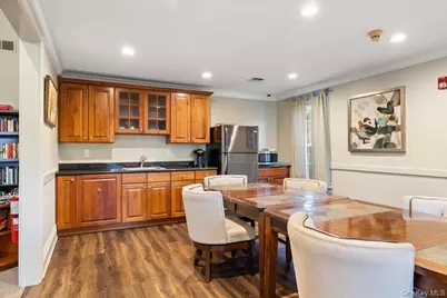 8 Scarborough Drive, Smithtown, NY 11787 - Photo 38