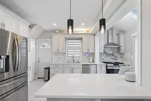 59 E 21st St, Huntington Station, NY 11746 - Photo 14