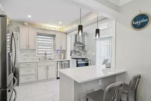 59 E 21st St, Huntington Station, NY 11746 - Photo 10