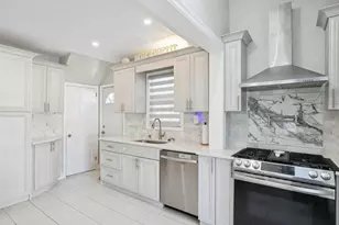 59 E 21st St, Huntington Station, NY 11746 - Photo 12