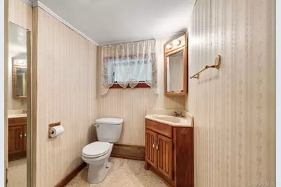 207 Horns Park S, Hyde Park, NY 12538 - Photo 8