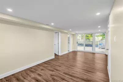 248 N Iowa Avenue, Massapequa, NY 11758 - Photo 12