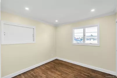 248 N Iowa Avenue, Massapequa, NY 11758 - Photo 8