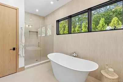 35 Springwood Way, East Hampton, NY 11937 - Photo 14