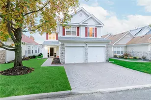 17 Ariel Dr, Middle Island, NY 11953 - Photo 2