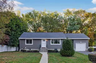 20 Jerrys Ave, Nanuet, NY 10954 - Photo 2