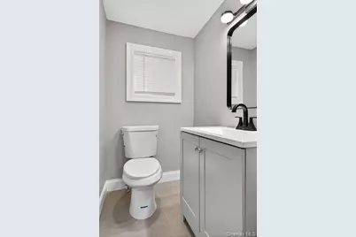 201 Jamaica Boulevard, Carle Place, NY 11514 - Photo 18