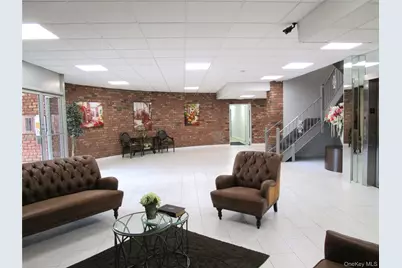 75 Noble Street #126, Lynbrook, NY 11563 - Photo 4