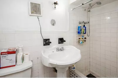 435 S Columbus Avenue, Mount Vernon, NY 10553 - Photo 18