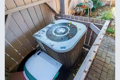 1807 Holly Walk, Poughkeepsie, NY 12603 - Photo 22