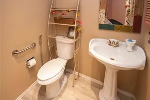 1807 Holly Walk, Poughkeepsie, NY 12603 - Photo 8