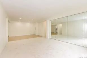 195 S Middle Neck Rd, Great Neck, NY 11021 - Photo 8