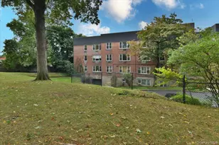 195 S Middle Neck Rd, Great Neck, NY 11021 - Photo 30