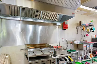 80 Bayville Avenue, Bayville, NY 11709 - Photo 6