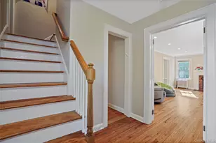 8 Craven Ln, White Plains, NY 10605 - Photo 2