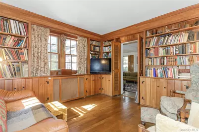 26 Vista Hill Road, Great Neck, NY 11021 - Photo 12