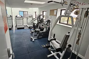 76-18 69th Pl, Glendale, NY 11385 - Photo 24