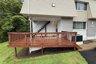 1001 McIntosh Pl, Newburgh, NY 12550 - Photo 6