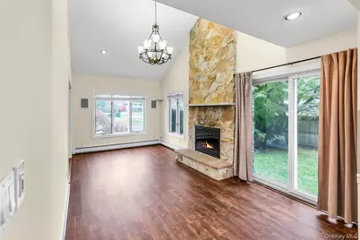 4 Greenway Drive, Syosset, NY 11791 - Photo 6