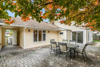 4 Greenway Drive, Syosset, NY 11791 - Photo 16