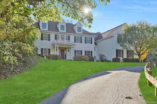 17 Hammond Ridge Rd, Bedford Corners, NY 10549 - Photo 2