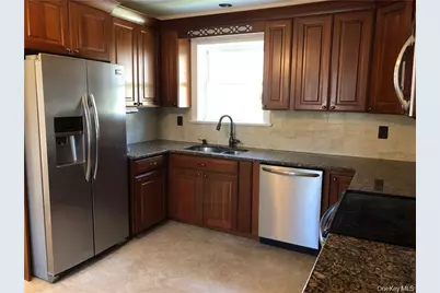 4 Edgewood Drive, Central Valley, NY 10917 - Photo 4