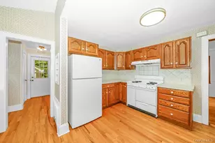72 Park Ave, Port Washington, NY 11050 - Photo 12