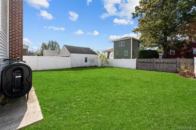 310 Miller Avenue, Freeport, NY 11520 - Photo 28