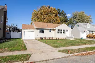 24 Woodbine Dr, Hicksville, NY 11801 - Photo 2