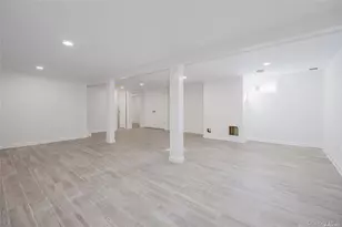 24 Woodbine Dr, Hicksville, NY 11801 - Photo 24