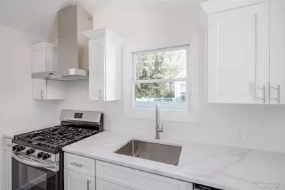 24 Woodbine Drive, Hicksville, NY 11801 - Photo 14