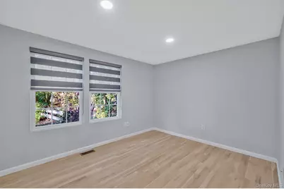 20 Pell Avenue, North Babylon, NY 11703 - Photo 18