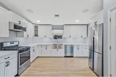 20 Pell Avenue, North Babylon, NY 11703 - Photo 4