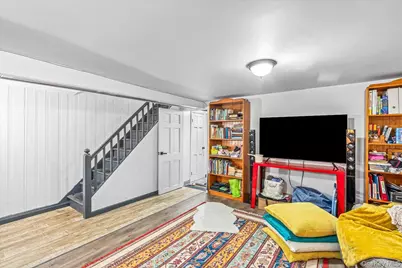 13928 Pershing Crescent, Jamaica, NY 11435 - Photo 12