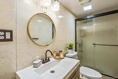 13928 Pershing Crescent, Jamaica, NY 11435 - Photo 14