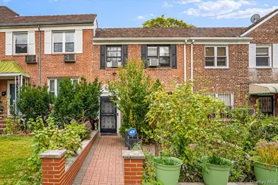 13928 Pershing Crescent, Jamaica, NY 11435 - Photo 2