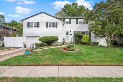 86 Caffrey Avenue, Bethpage, NY 11714 - Photo 28