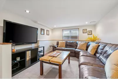 86 Caffrey Avenue, Bethpage, NY 11714 - Photo 20