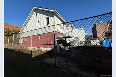 15416 Barclay Avenue, Flushing, NY 11355 - Photo 4