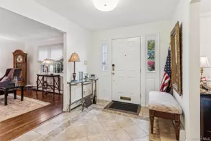 126 Andover Rd, Rockville Centre, NY 11570 - Photo 4