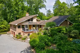 4 Sloanes Ct, Sands Point, NY 11050 - Photo 2