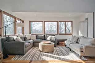 4 Sloanes Ct, Sands Point, NY 11050 - Photo 8